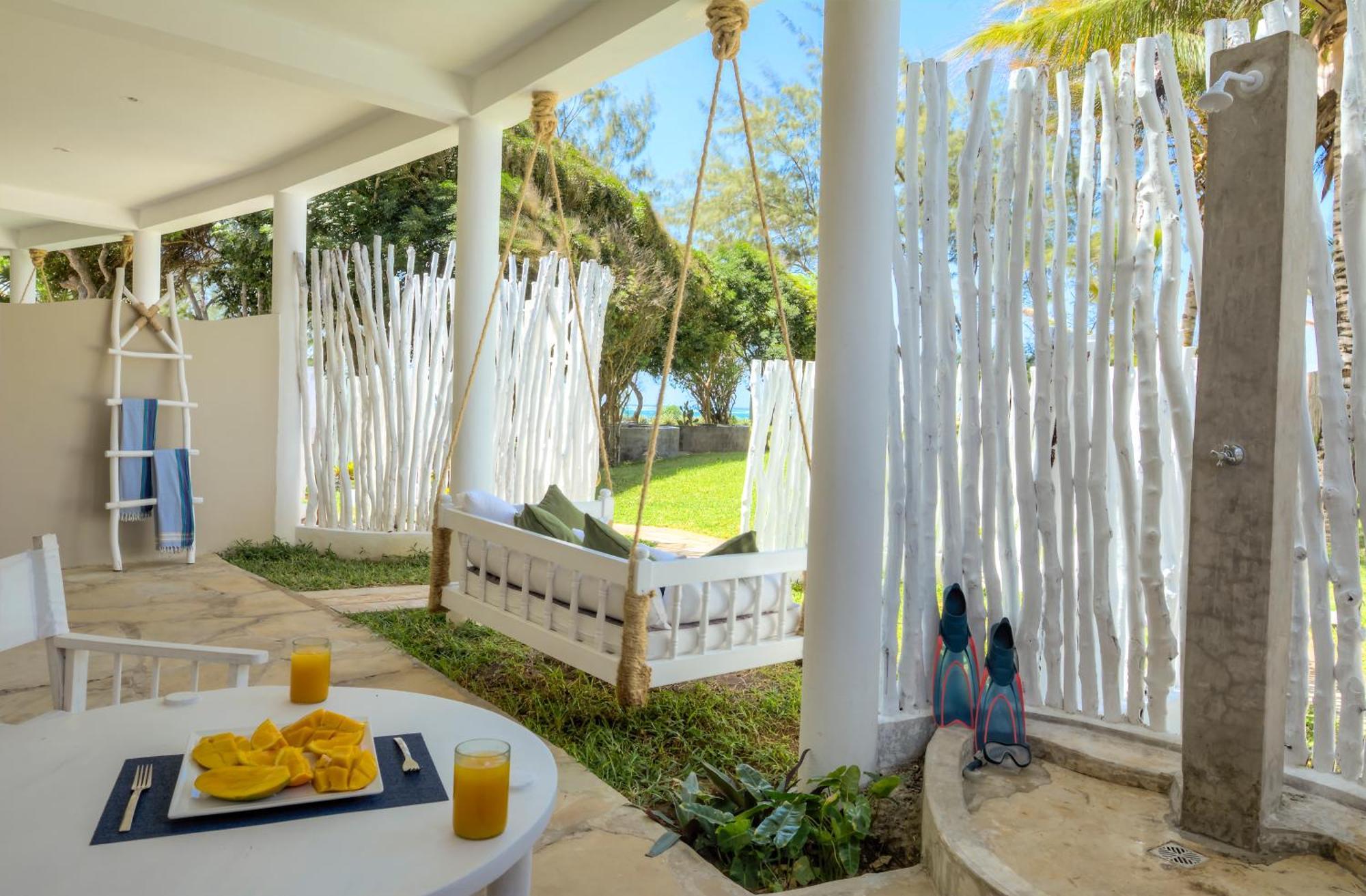 Kobe Suite Resort Ватаму Екстериор снимка