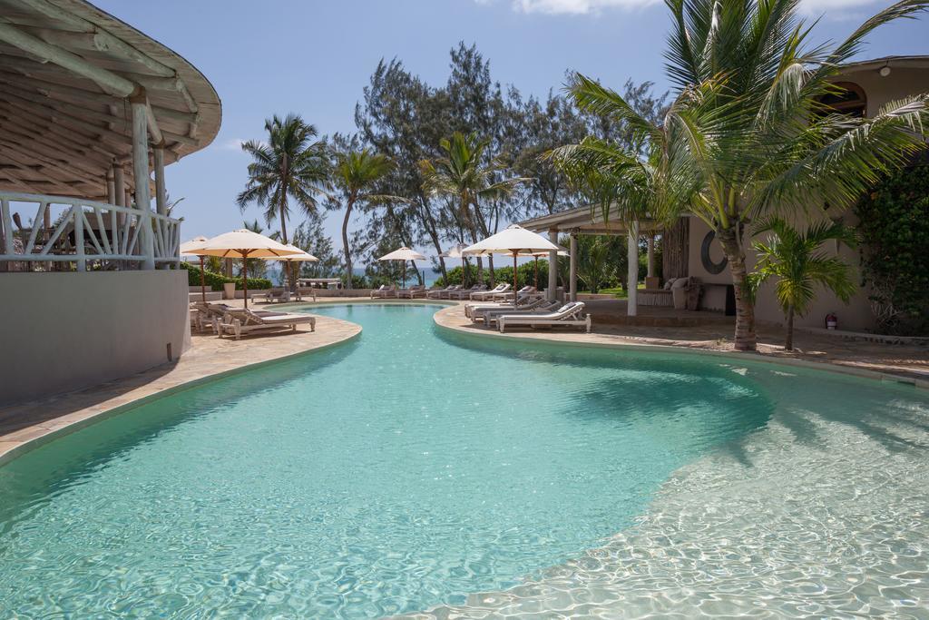 Kobe Suite Resort Ватаму Екстериор снимка